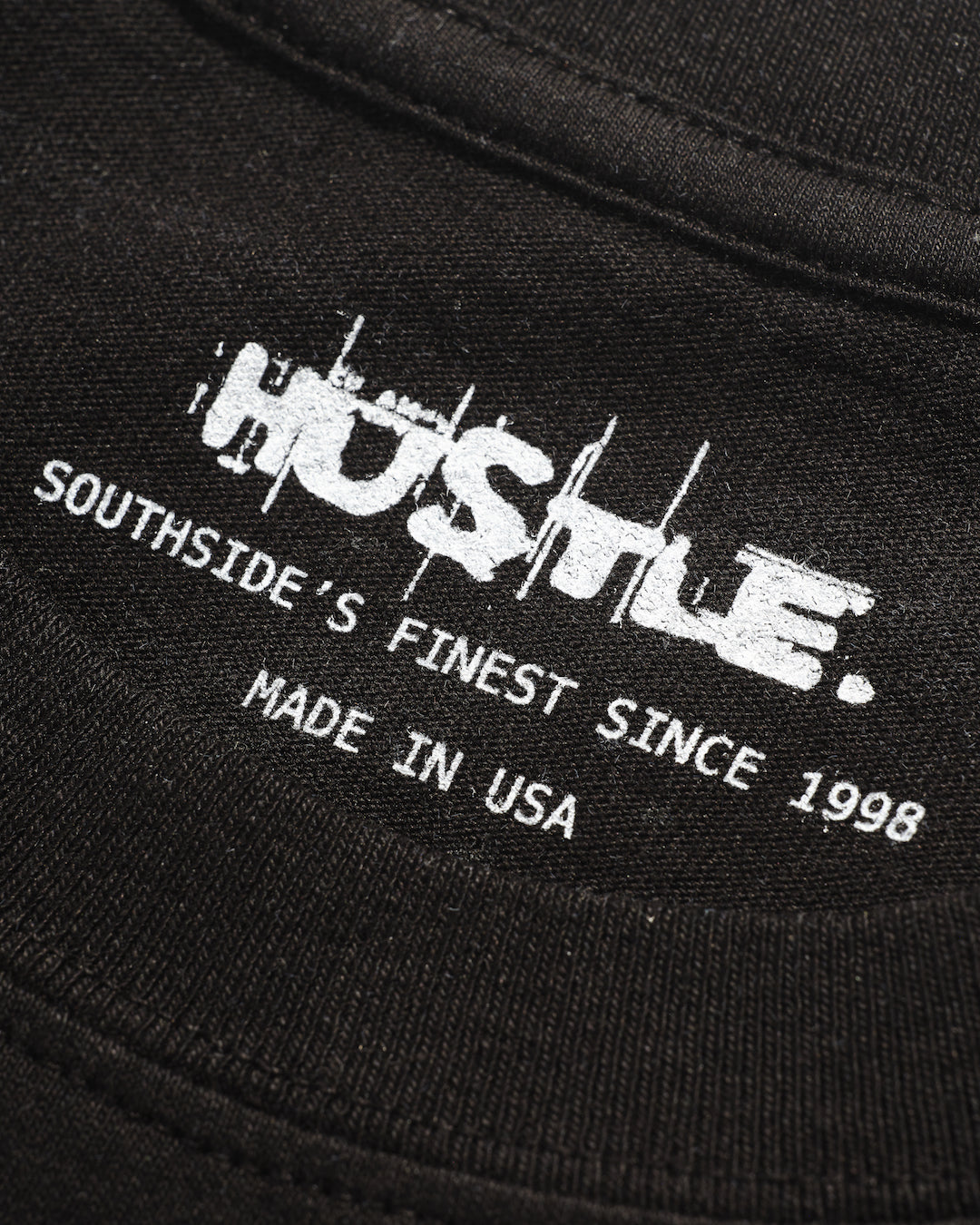 HUSTLE. BLACK T-SHIRT